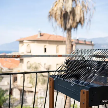 Il Veliero, Sea View Daire